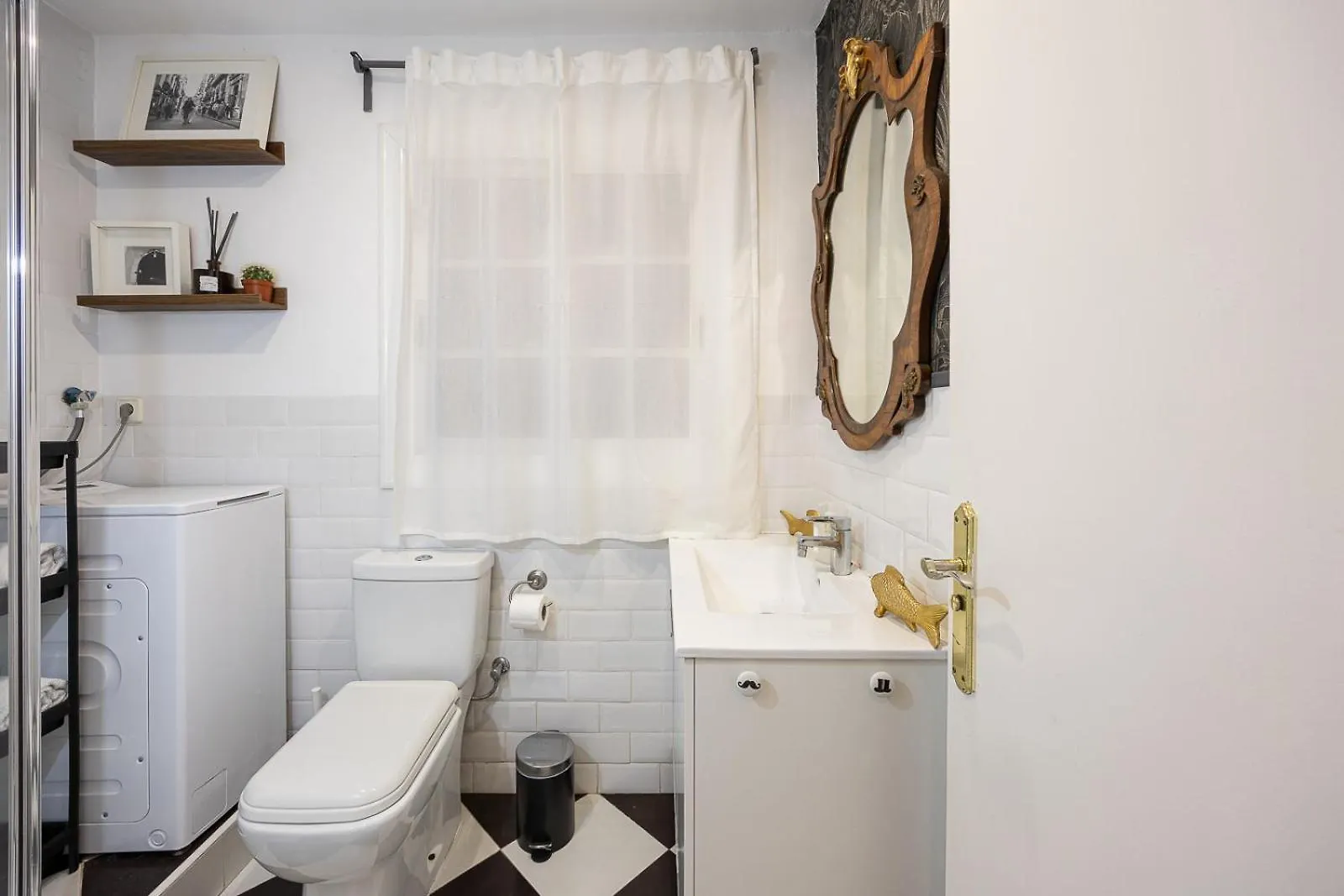 Vintage 3 Bdr Apartment Esplugues de Llobregat