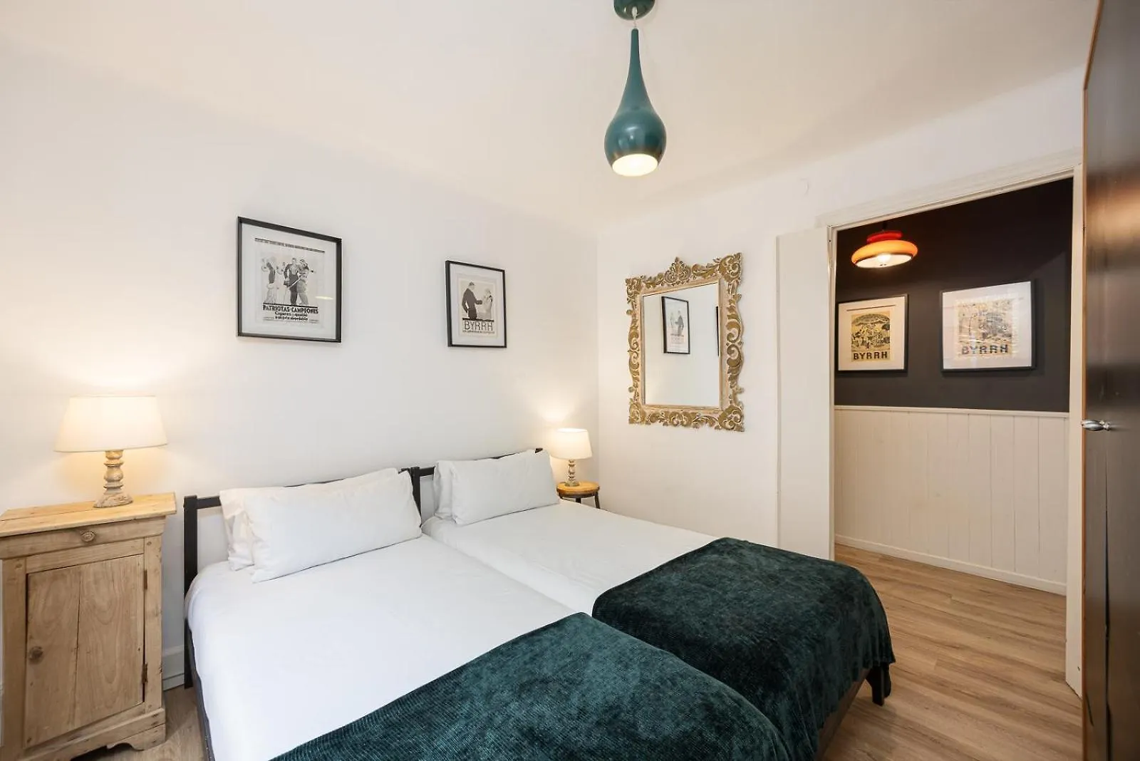 Vintage 3 Bdr Apartment Esplugues de Llobregat