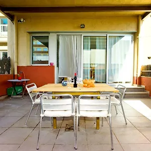 amplio-apartamento-con-terraza-en-zona-muy-tranquila.top-hotels-tarragona.com/